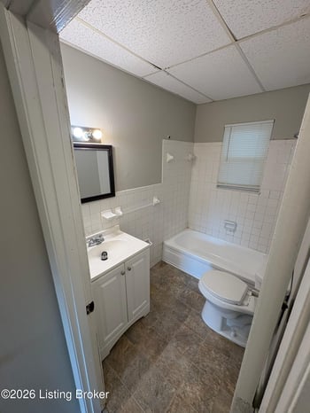 6107 Blevins Gap Rd, Louisville, KY 40272