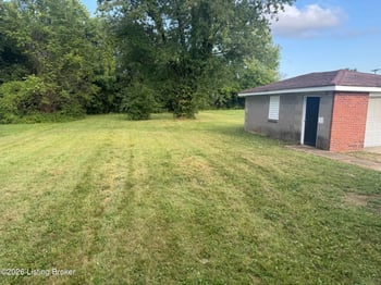 6107 Oakdale Ln, Louisville, KY 40219