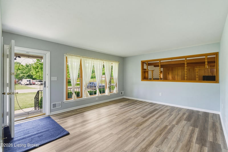 6109 Pendleton Rd, Louisville, KY 40272