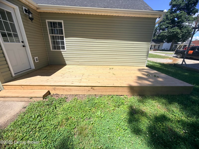 611 5th St, Carrollton, KY 41008