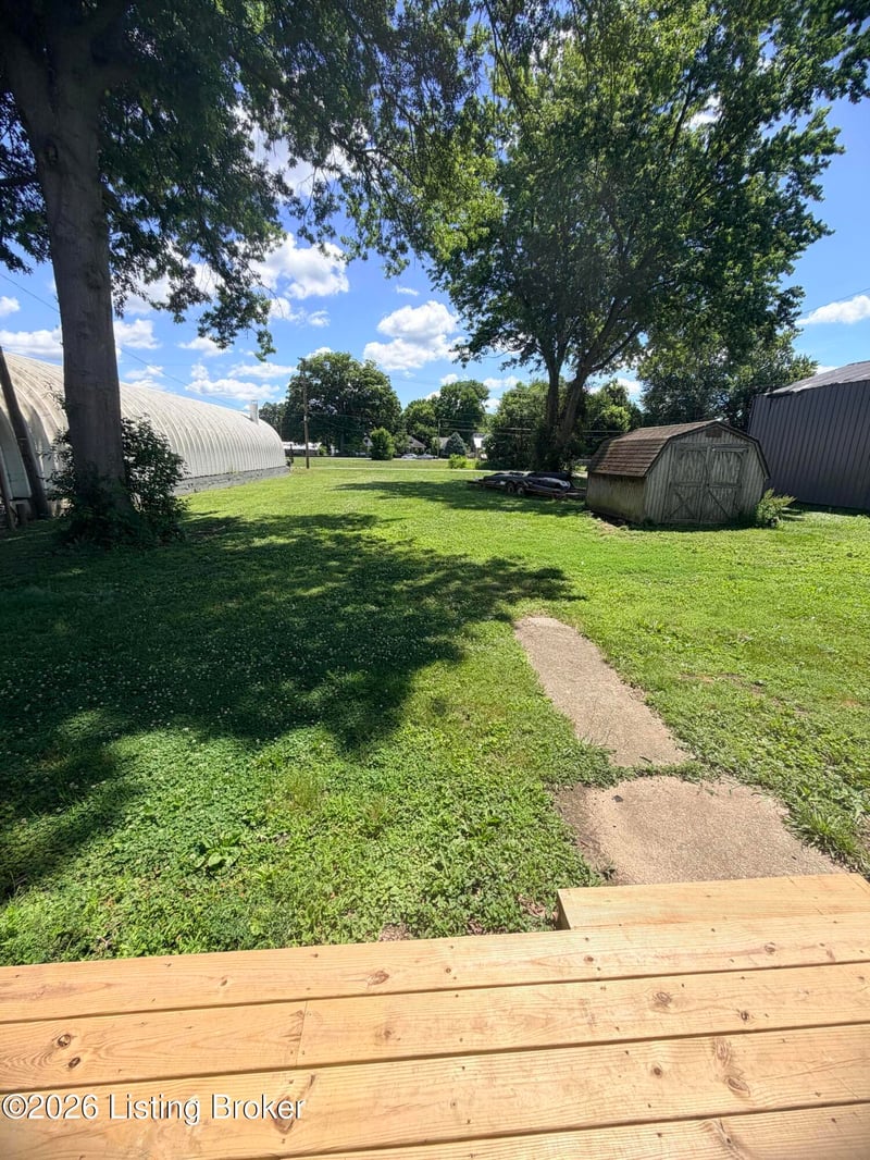 611 5th St, Carrollton, KY 41008
