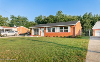 611 Glengarry Dr, Louisville, KY 40118