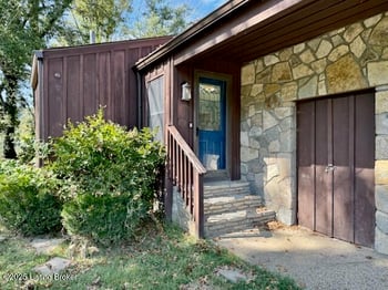 6111 Front St, Westport, KY 40077
