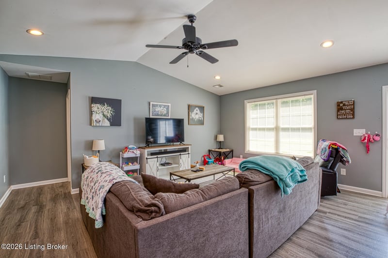 6114 Gailbreath Ave, Louisville, KY 40219