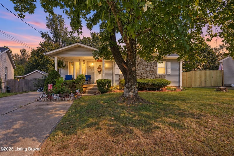 6115 Julie Kays Way, Louisville, KY 40258