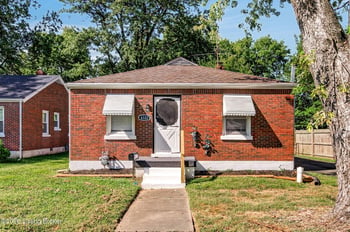6122 Lone Oak Trl, Louisville, KY 40214
