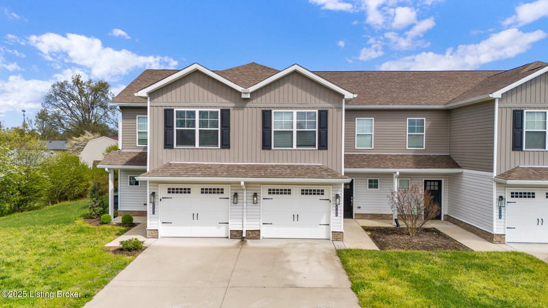 6124 Goalby Dr, Louisville, KY 40258