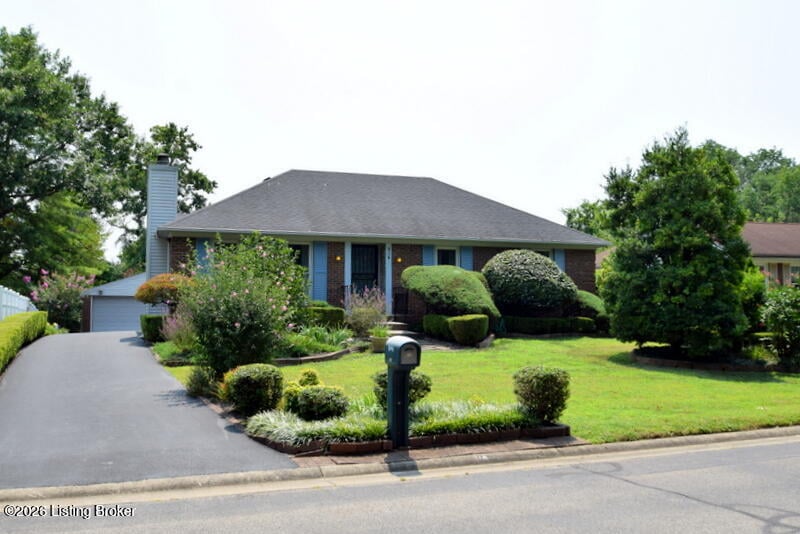 614 Stivers Rd, Louisville, KY 40207