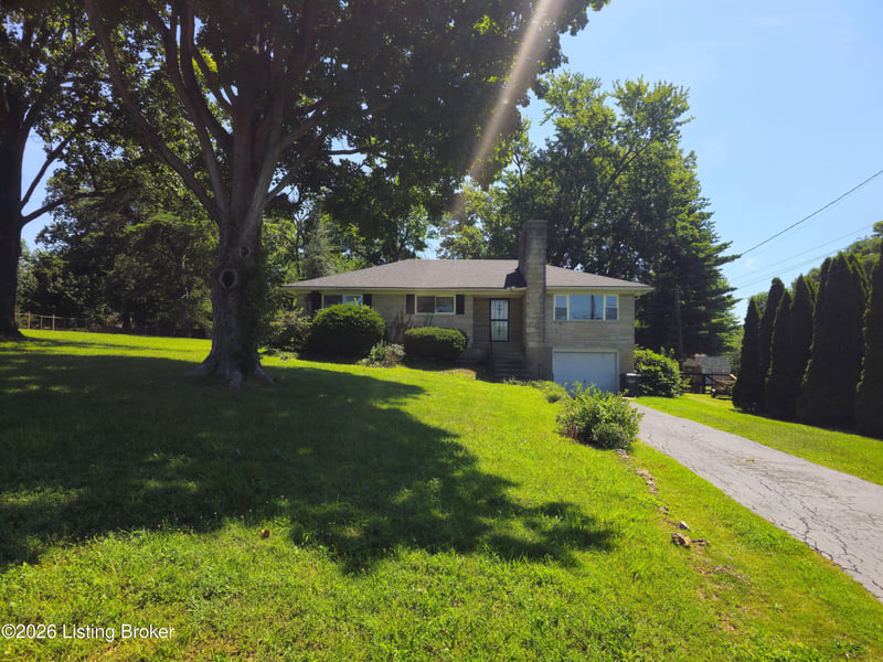 6145 Overhill Dr, Louisville, KY 40229