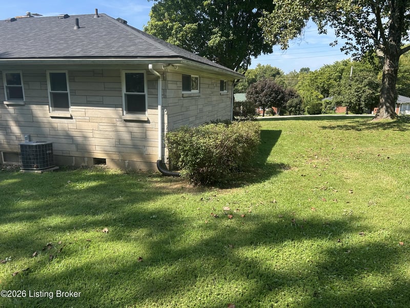 6145 Overhill Dr, Louisville, KY 40229