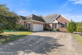 616 Harris Ridge Rd, Louisville, KY 40223