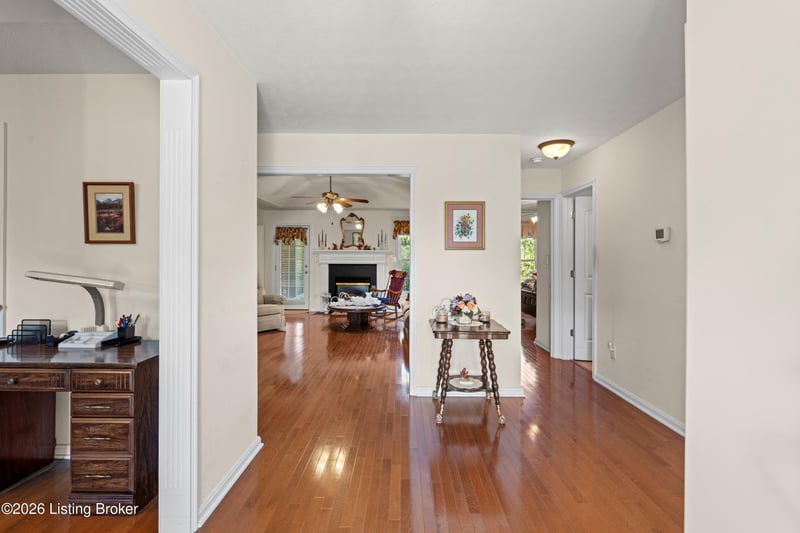 616 Harris Ridge Rd, Louisville, KY 40223