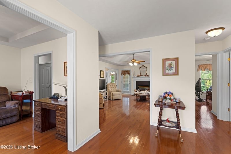 616 Harris Ridge Rd, Louisville, KY 40223