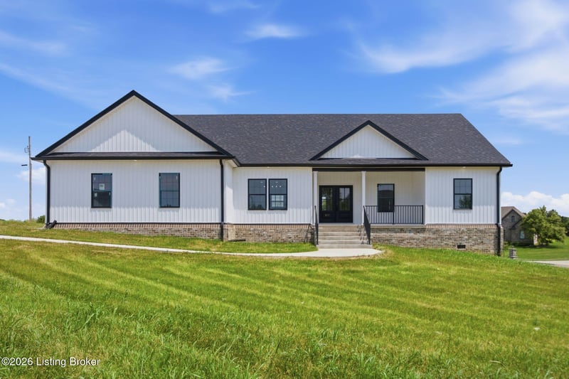 617 Ridge Crest Dr, Harrodsburg, KY 40330