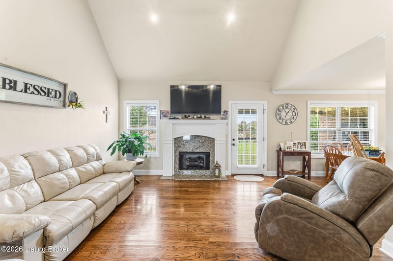 618 Baden Ln, Bowling Green, KY 42104