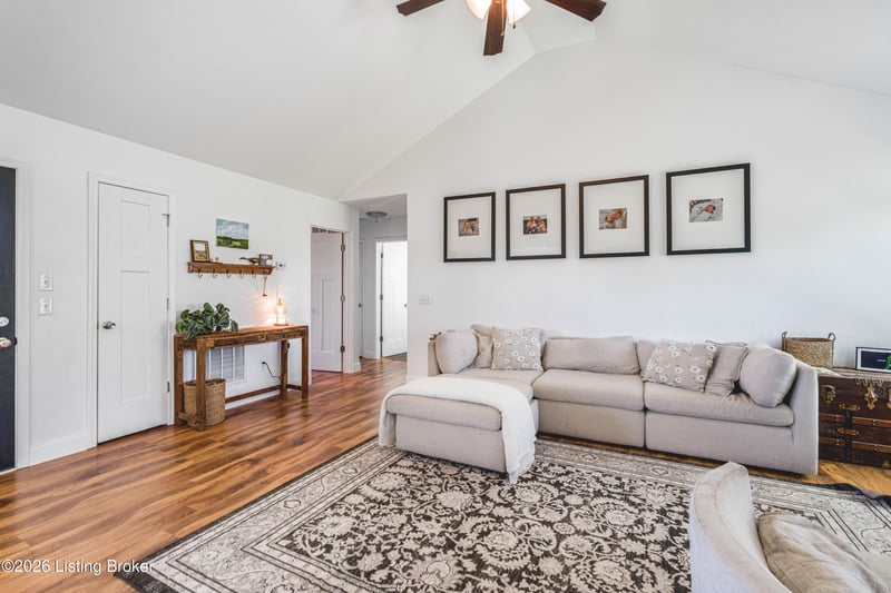 62 Bluegrass Dr, Smiths Grove, KY 42171