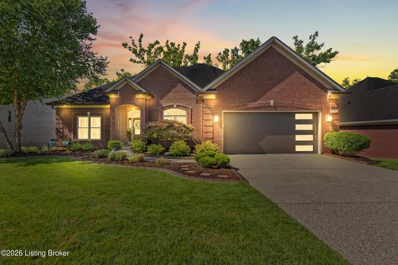 620 Davenport Dr, Louisville, KY 40245