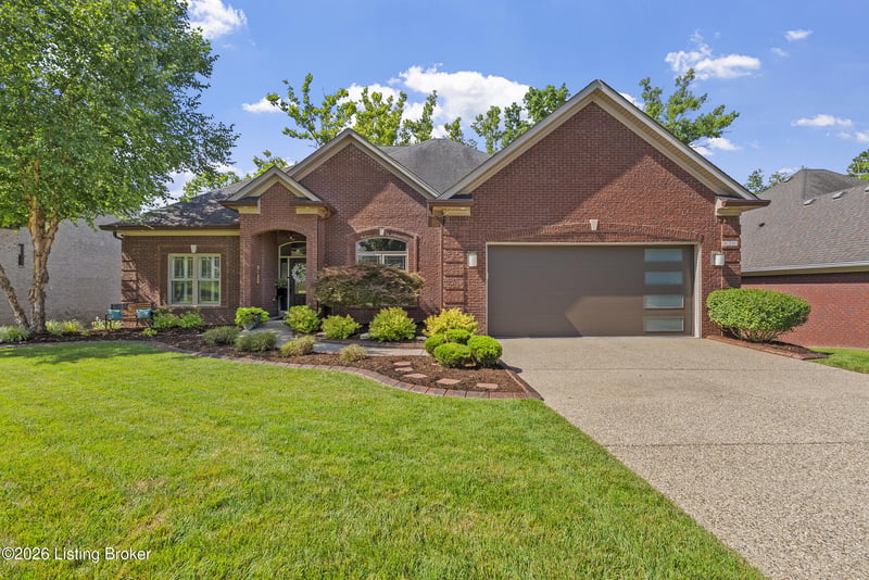 620 Davenport Dr, Louisville, KY 40245