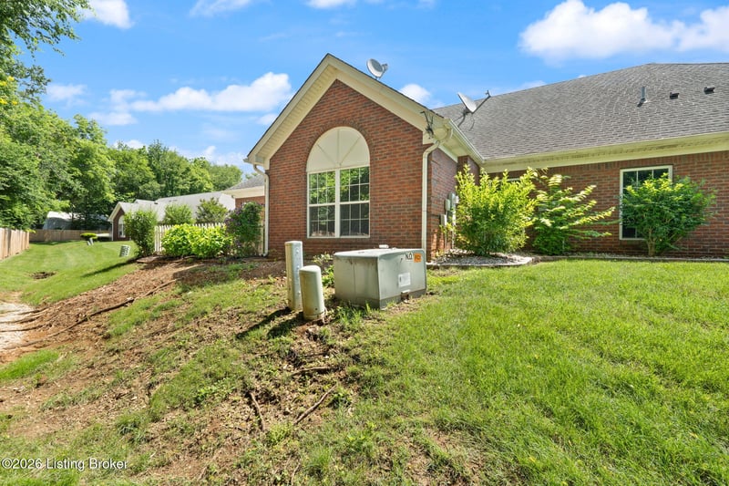 6200 Apple Cider Dr, Louisville, KY 40219