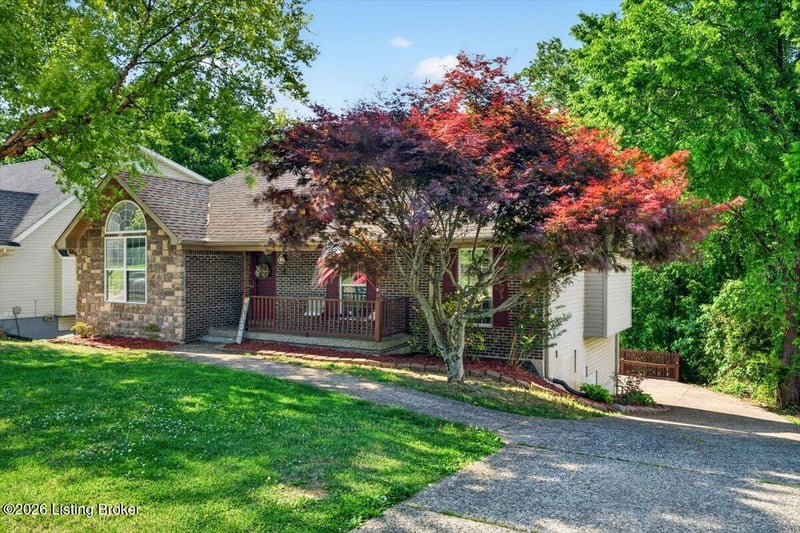 6200 Whispering Hills Blvd, Louisville, KY 40219