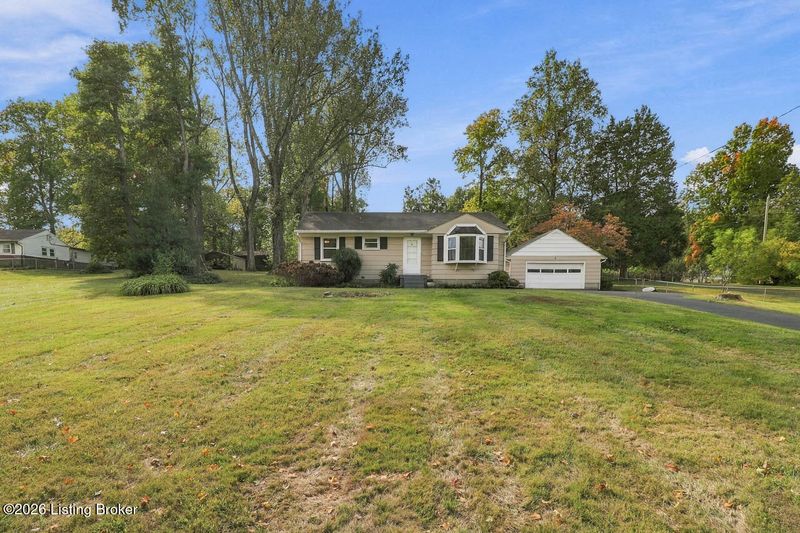 62046206 Briscoe Ln, Louisville, KY 40228