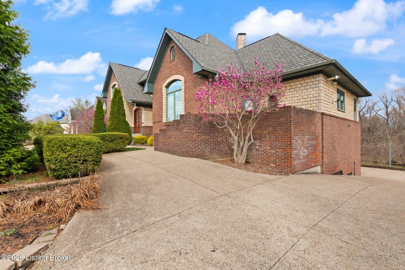 6205 River Rd, Prospect, KY 40059