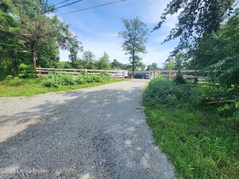 6205 Valley Creek Rd, Elizabethtown, KY 42701