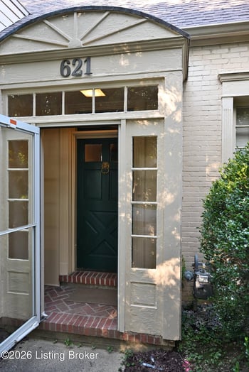 621 Cochran Hill Rd, Louisville, KY 40206