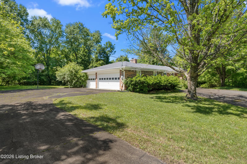 6210 Beulah Church Rd, Louisville, KY 40228