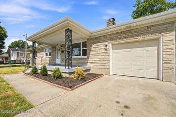 6211 Maywick Rd, Louisville, KY 40272