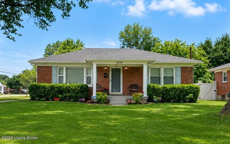 6216 Upper Hunters Tc, Louisville, KY 40216