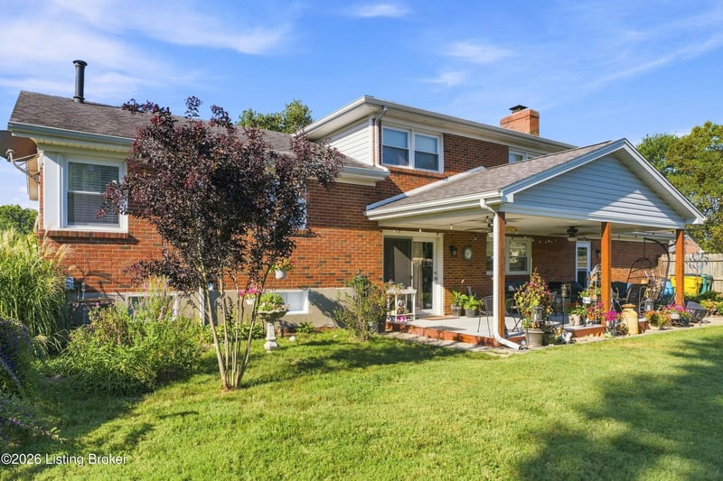 6217 Maywick Rd, Louisville, KY 40272