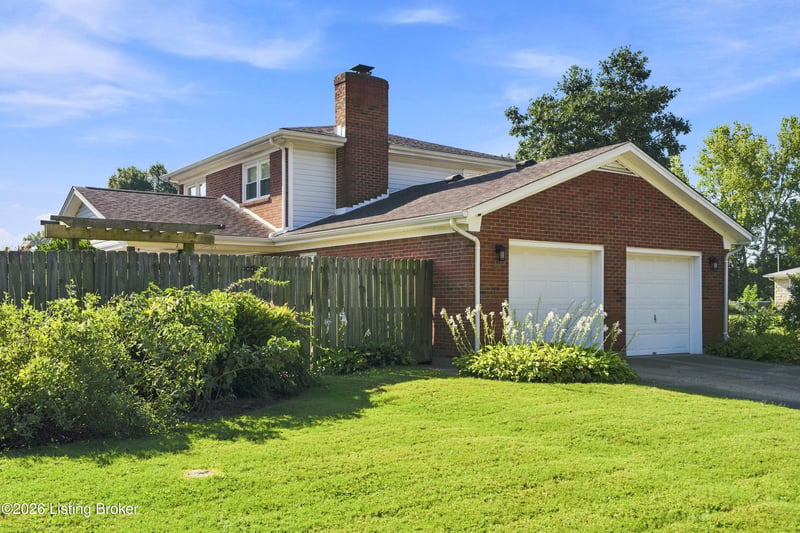 6217 Maywick Rd, Louisville, KY 40272