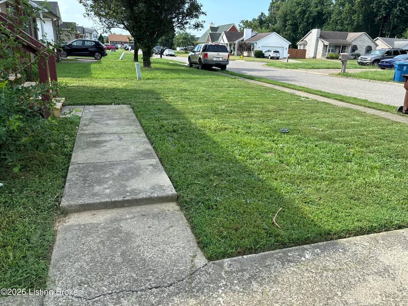 6219 Serenity Ct, Louisville, KY 40219