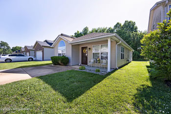 6227 Valley Forest Dr, Louisville, KY 40219