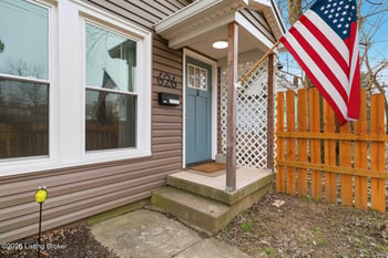 626 E 8th St, Jeffersonville, IN 47130