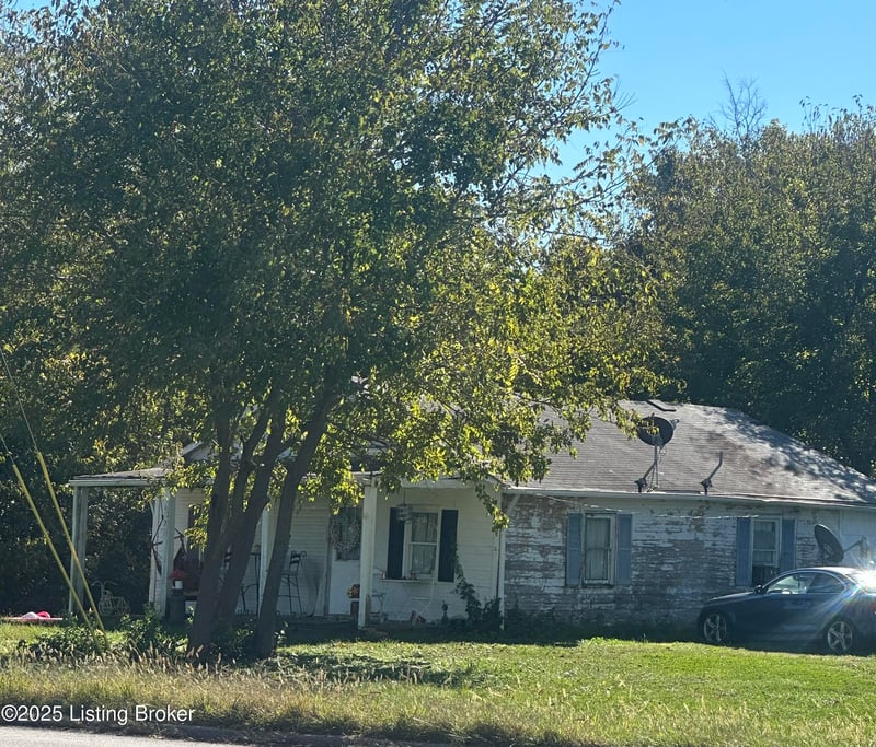 627 W Broadway St, Eminence, KY 40019