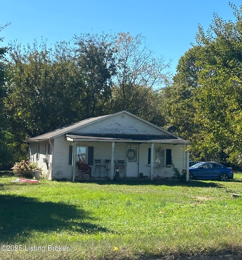 627 W Broadway St, Eminence, KY 40019