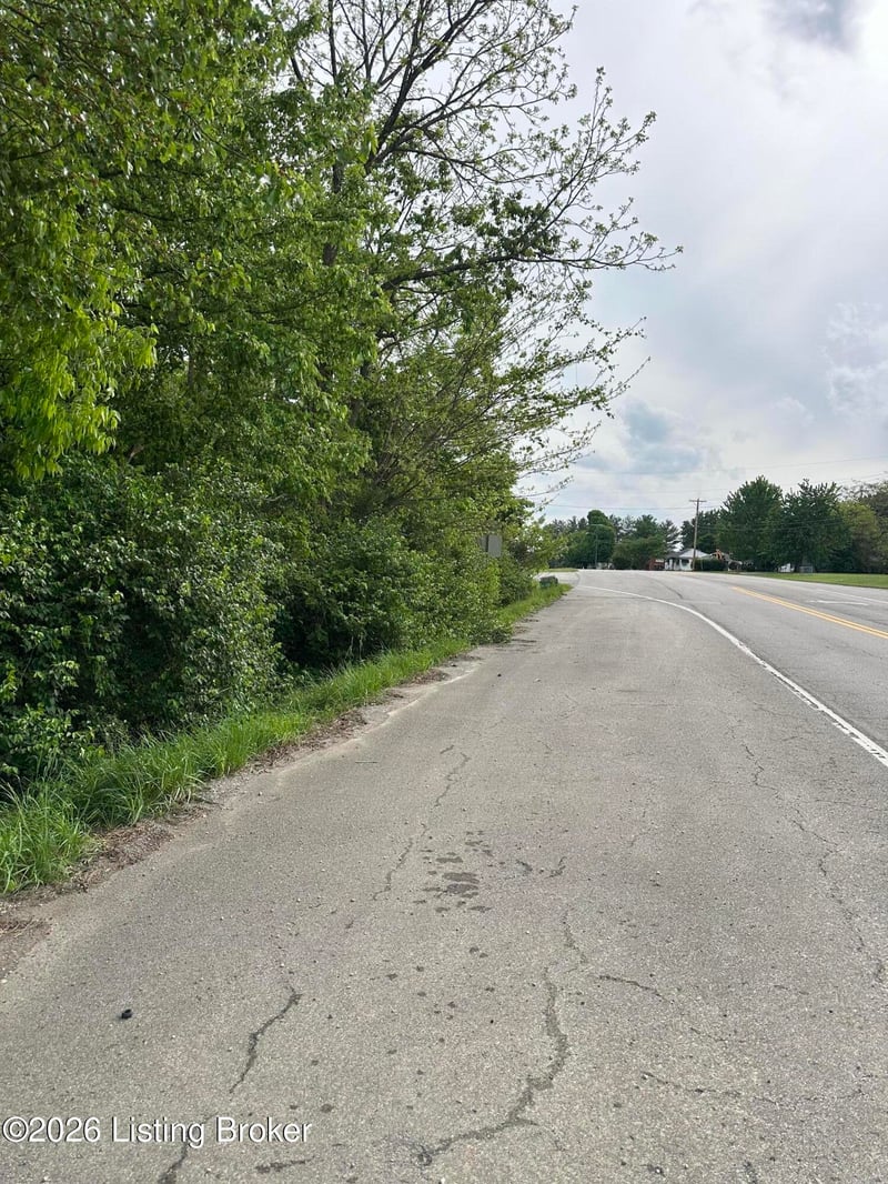 627 W Broadway St, Eminence, KY 40019