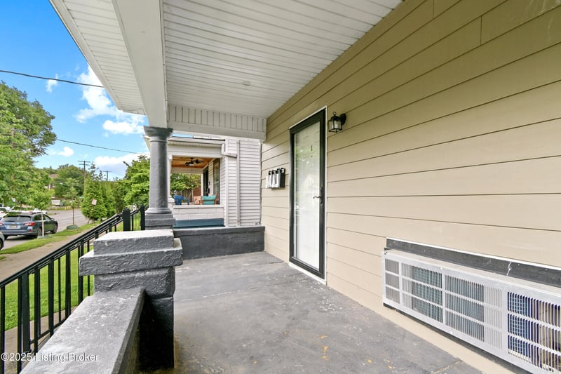 628 E Oak St, Louisville, KY 40203