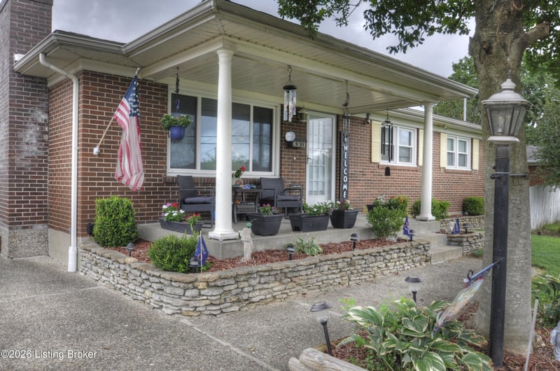 6303 Venango Dr, Louisville, KY 40258
