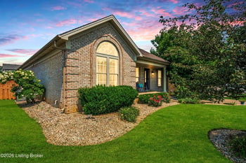 6303 Winding Stream Dr, Louisville, KY 40272