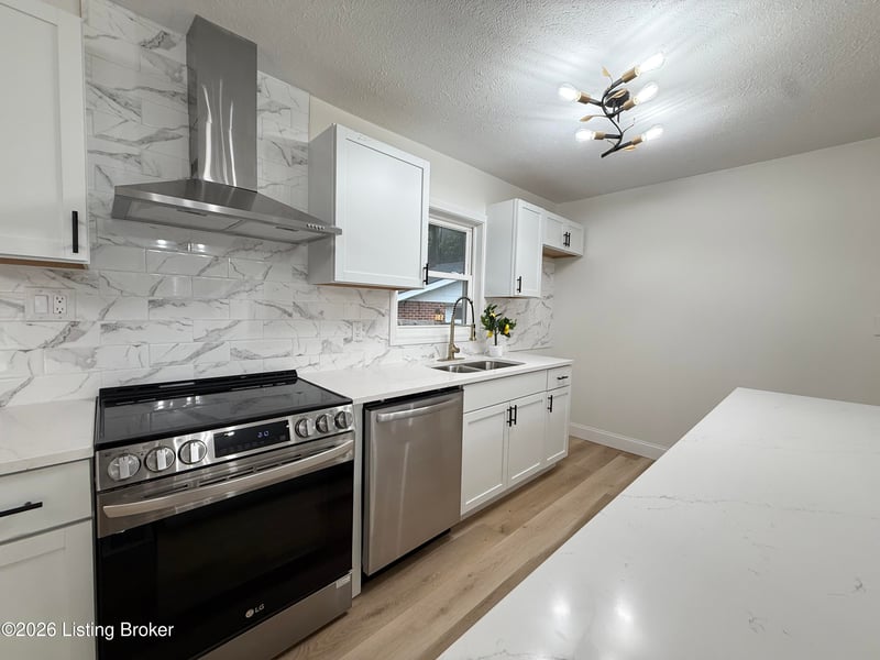 6308 Flintlock Cir, Louisville, KY 40216
