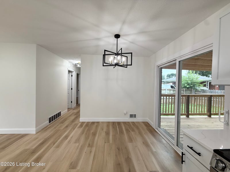 6308 Flintlock Cir, Louisville, KY 40216