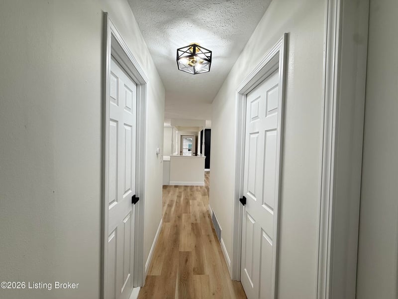 6308 Flintlock Cir, Louisville, KY 40216