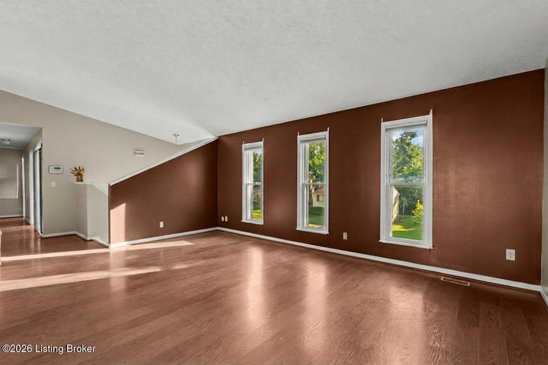6311 May Pen Rd, Louisville, KY 40228