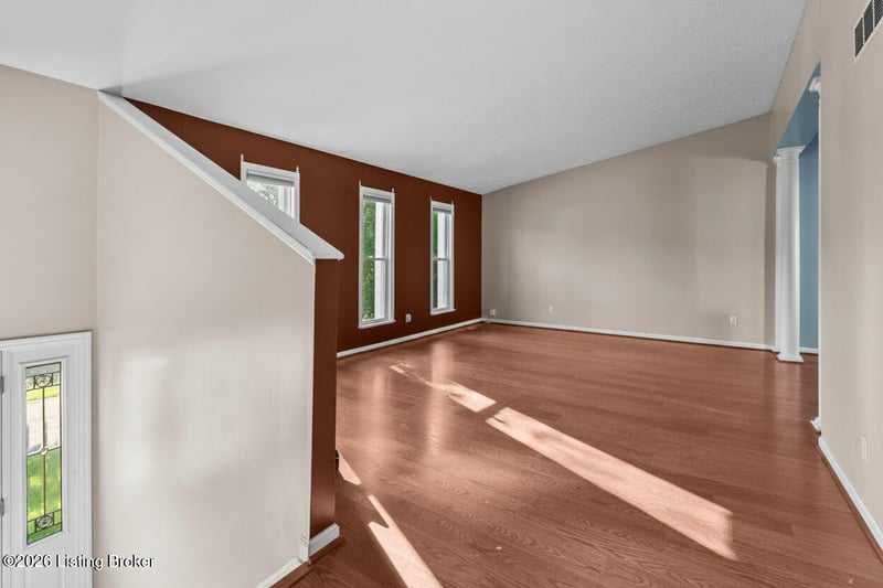 6311 May Pen Rd, Louisville, KY 40228