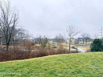 6312 Larkgrove Dr, Louisville, KY 40229