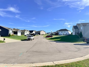 6312 Larkgrove Dr, Louisville, KY 40229