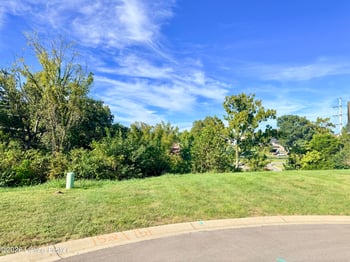 6312 Larkgrove Dr, Louisville, KY 40229